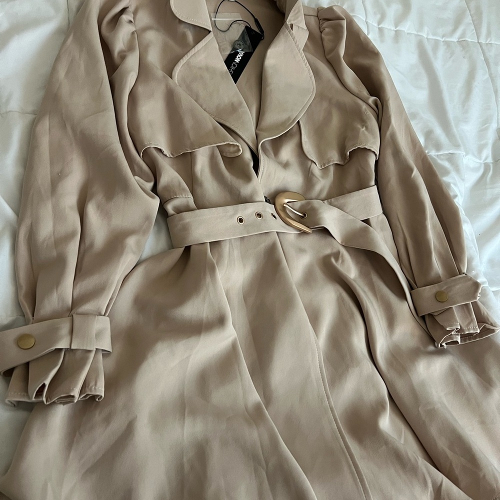 Chic Beige Trench Coat